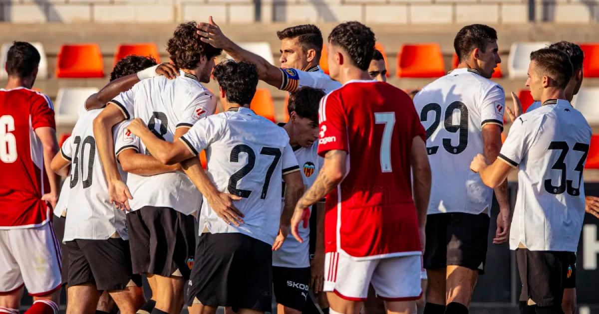 Valencia venció por 1-0 con Nottingham Forest en partido amistoso