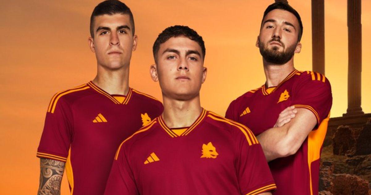 La Roma presentó su nueva camiseta para esta temporada
