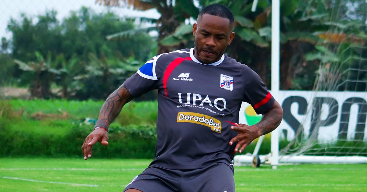 Aguirre: “Vengo con muchas ganas y ansias de marcar historia en este equipo”
