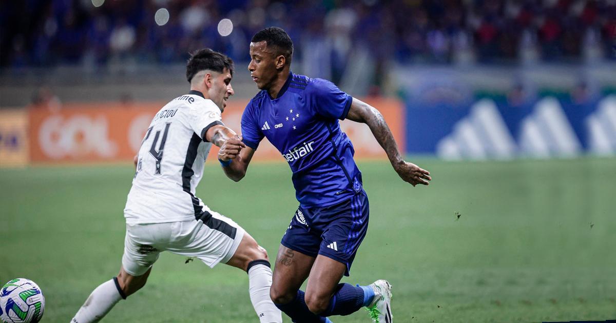 Botafogo rescató un punto ante Cruzeiro para seguir liderando el Brasileirao
