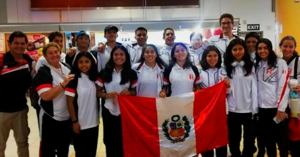 Selección peruana de aguas abiertas enrumbó a Ecuador para participar en la Copa Pacífico 2023