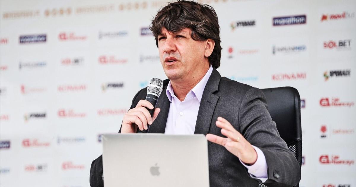 Ferrari: "Joel Alarcón no nos debe volver a arbitrar más en este torneo"