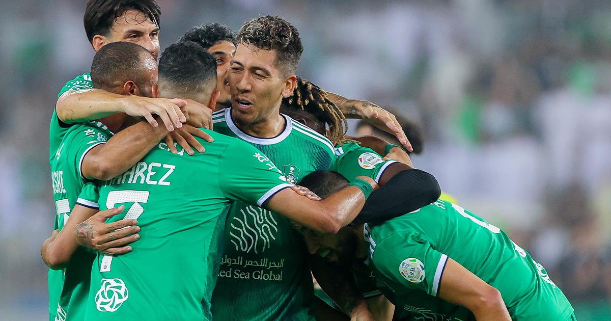 Firmino anotó ‘hat-trick’ en la victoria del Al-Ahli en el inicio de la liga saudí