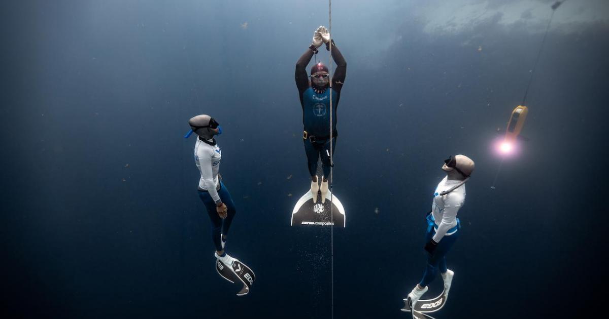 Juan Valdivia logró nuevo récord nacional de buceo en apnea en Bahamas