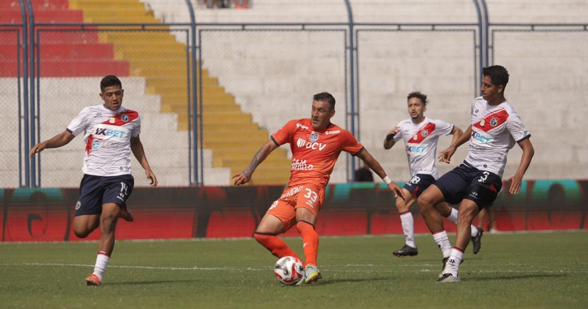 VIDEO | FOTOS) ¡Goleó el Poeta! La U. César Vallejo apabulló por 3-0 a Deportivo Municipal en Villa El Salvador
