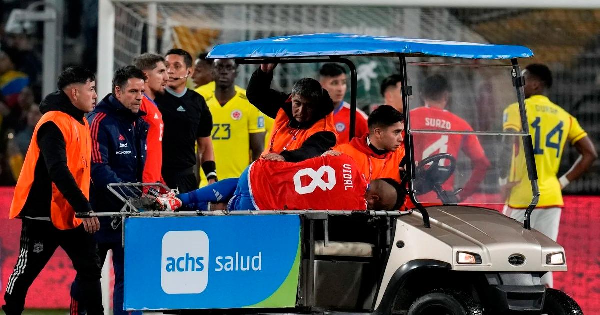 Artuvo Vidal sufrió lesión meniscal ante Colombia, ¿llegará ante Perú?