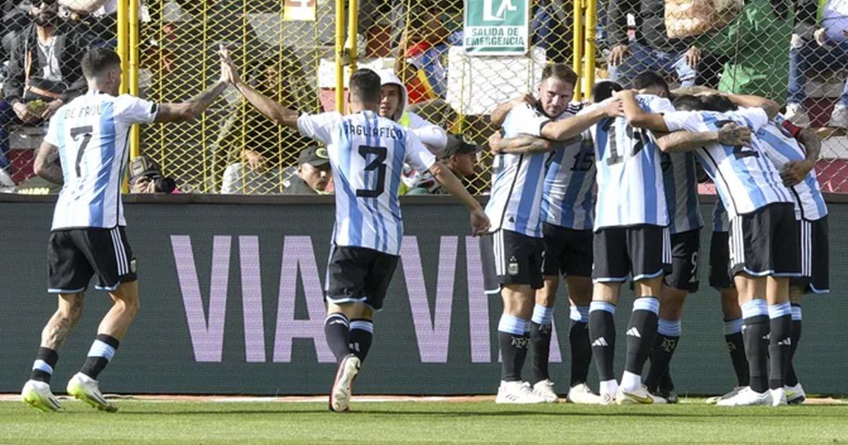 (VIDEO|FOTOS) Sin Messi, Argentina goleó 3-0 en La Paz a Bolivia