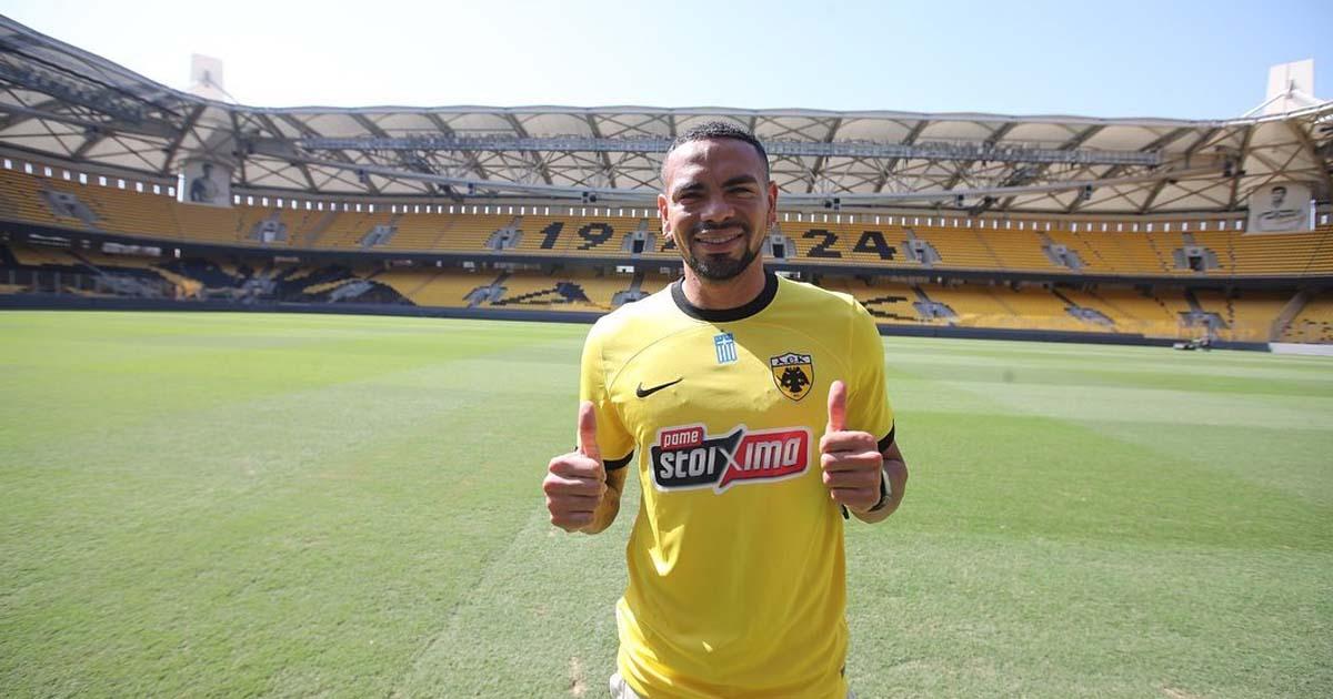 (VIDEO|FOTOS) Callens ya posa con la camiseta del AEK Atenas