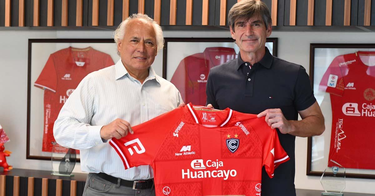 Cienciano confirmó a Óscar Ibáñez como nuevo técnico