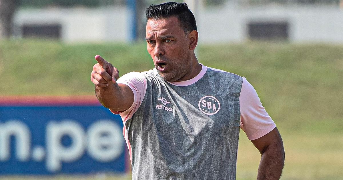 Gamboa: “El resultado queda demasiado largo para lo que pasó dentro del campo”
