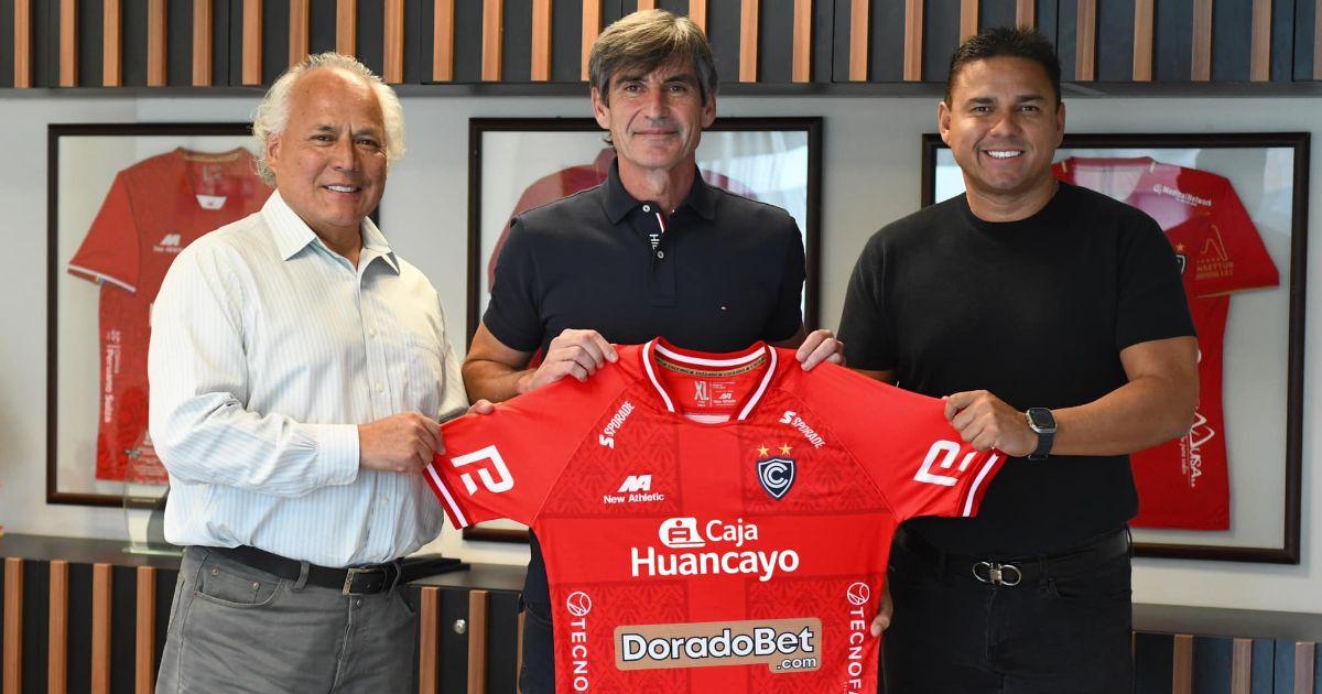 Cienciano confirmó a Óscar Ibáñez como nuevo técnico