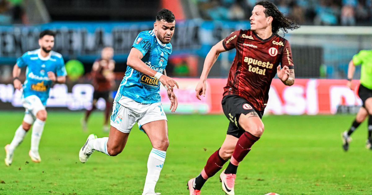 (FOTOS) Cristal y Universitario empataron sin goles en el estadio Nacional