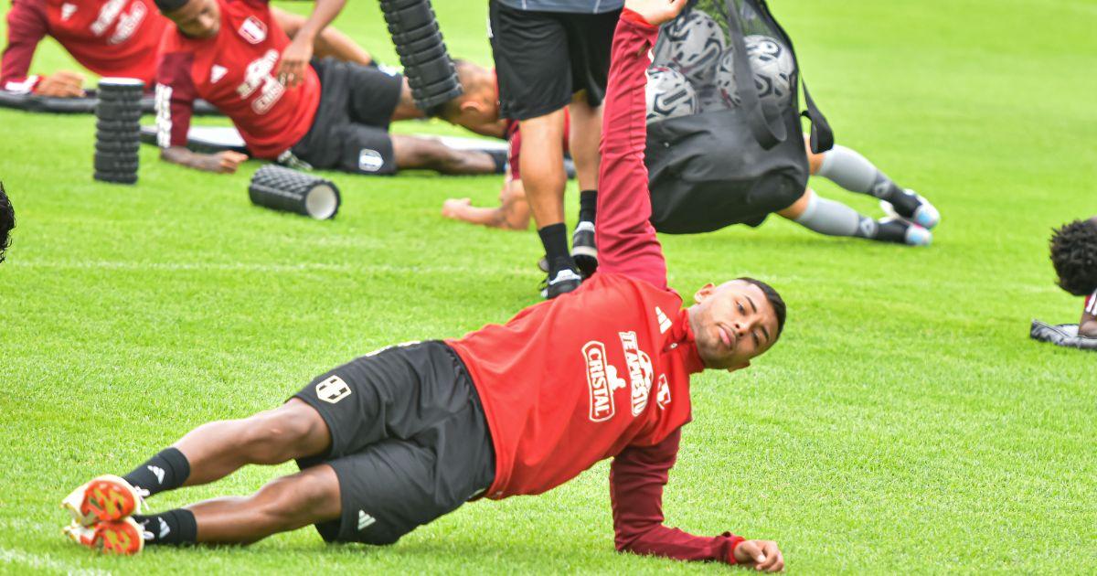 (FOTOS) Con Guerrero y Tapia, selección entrenó en Videna