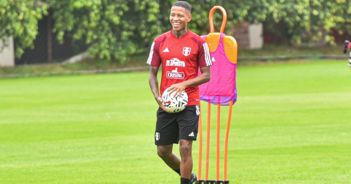 (FOTOS) Con Guerrero y Tapia, selección entrenó en Videna
