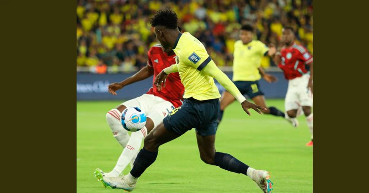 (FOTOS) No se dieron ventajas: Ecuador igualó sin goles ante Colombia