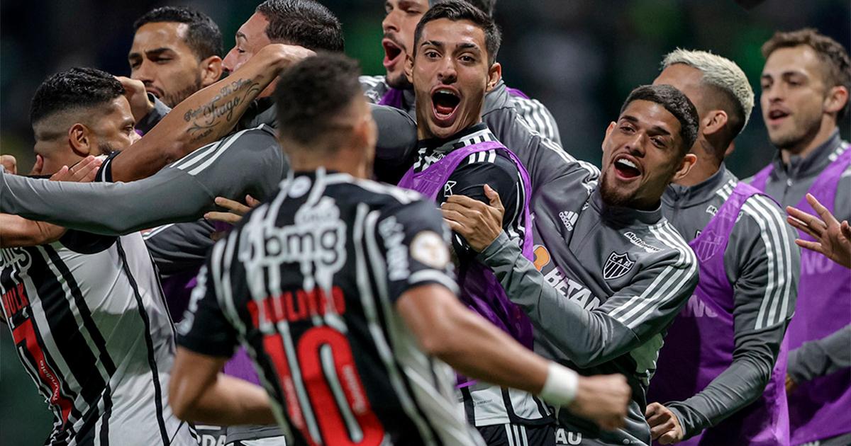 Atlético Mineiro sorprendió a Palmeiras y se acerca a zona de Copa Libertadores