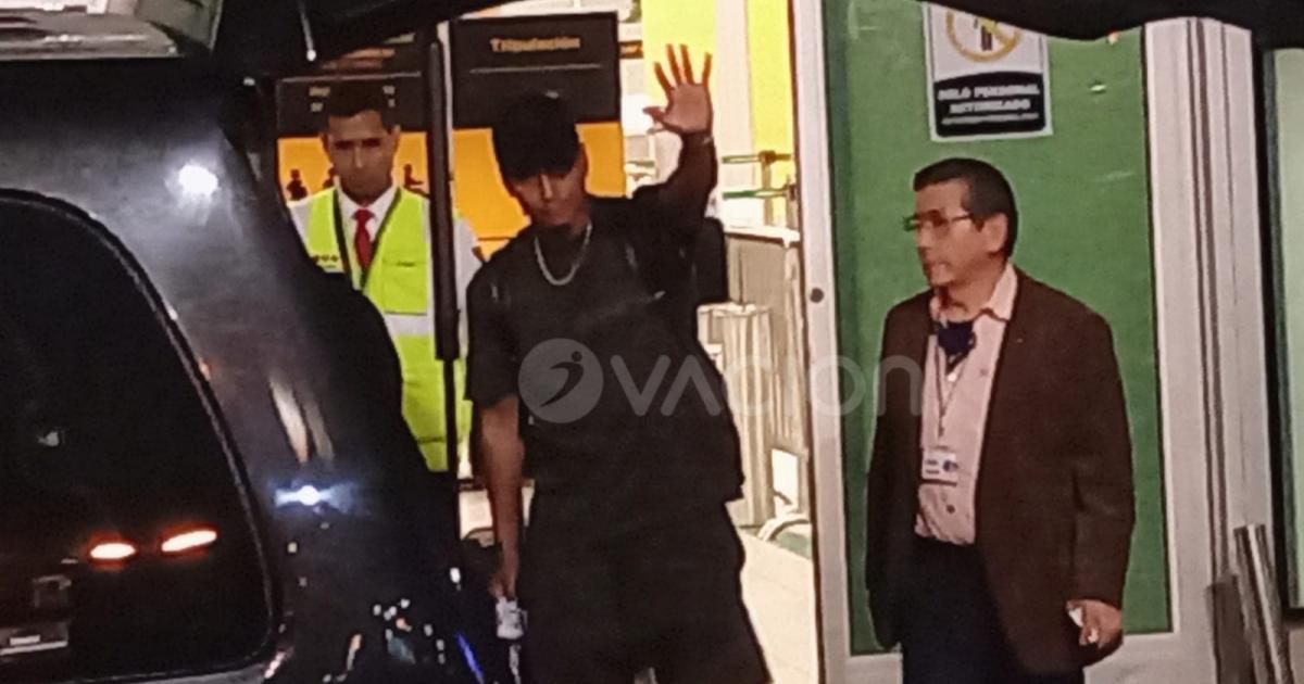 (VIDEO) Luis Advíncula y Pedro Aquino arribaron a la capital enfocados en Chile y Argentina 