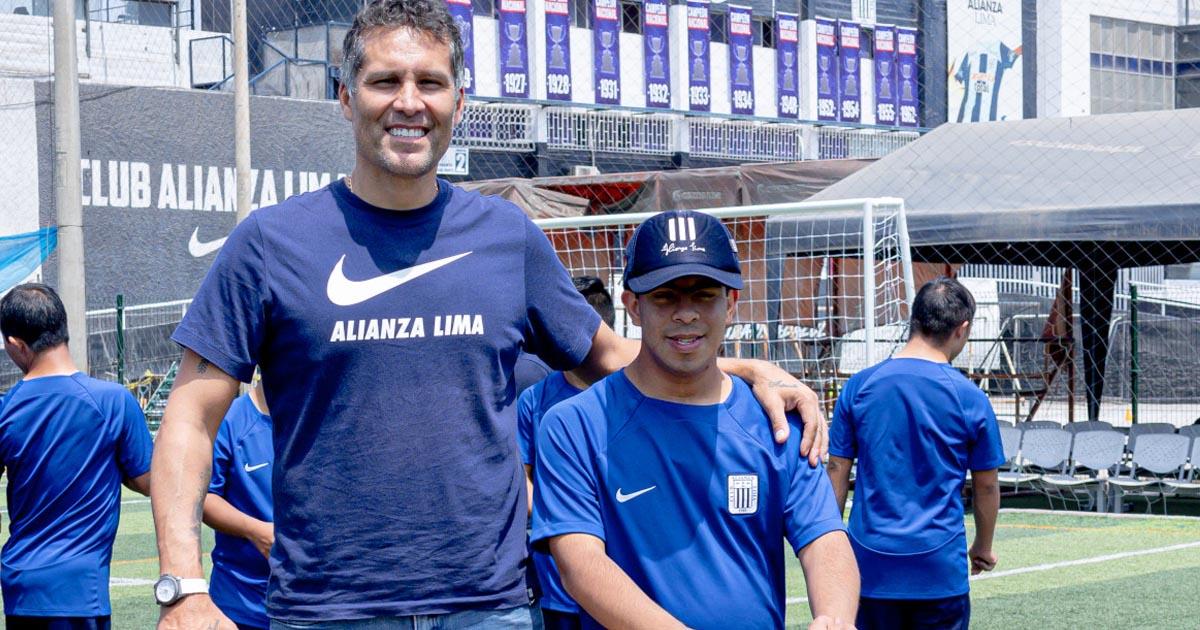 (FOTOS) Equipo de Futsal Down de Alianza visitó al primer equipo