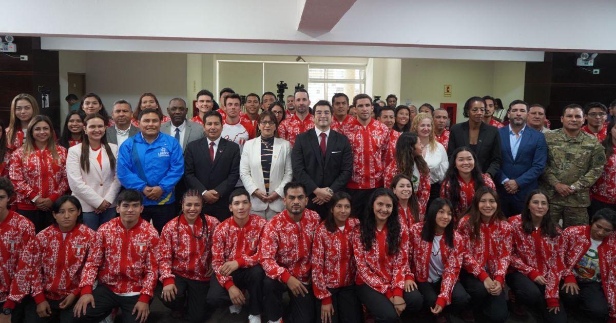 El COP e IPD presentaron a Gladys Tejeda y Nicolás Pacheco como abanderados de Perú en Santiago 2023