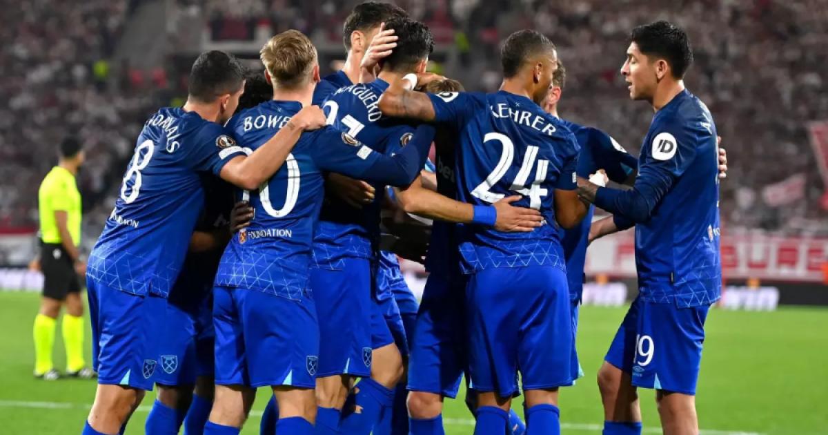 West Ham derrotó por 2-1 a Friburgo por la Europa League