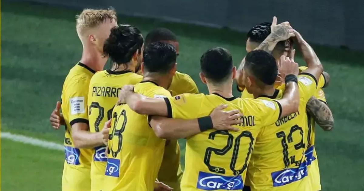 Con Callens, AEK de Atenas apabulló por 3-0 a Panatolikos por la liga griega