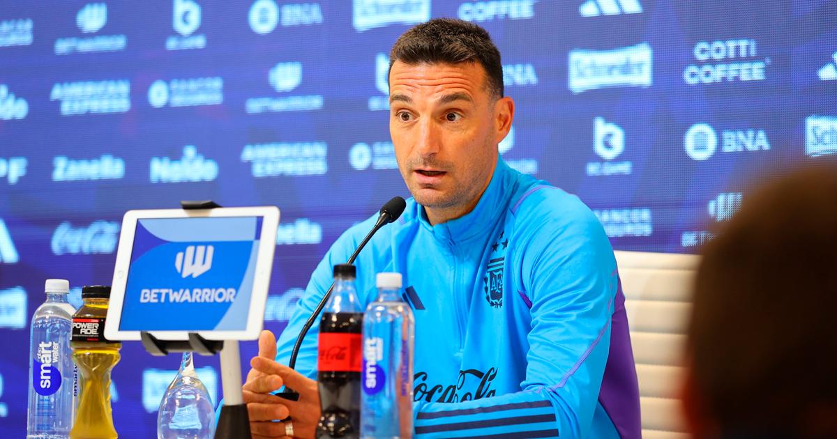 Scaloni sobre Messi: "Puede jugar 80 minutos con Paraguay y con Perú nada, o puede jugar los dos 90 estando bien"