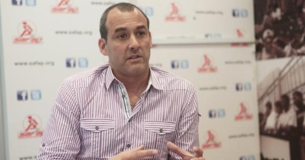 Silva: "Sabemos del caso de un club que llevó al jugador para que le pongan una pistola en la pierna"