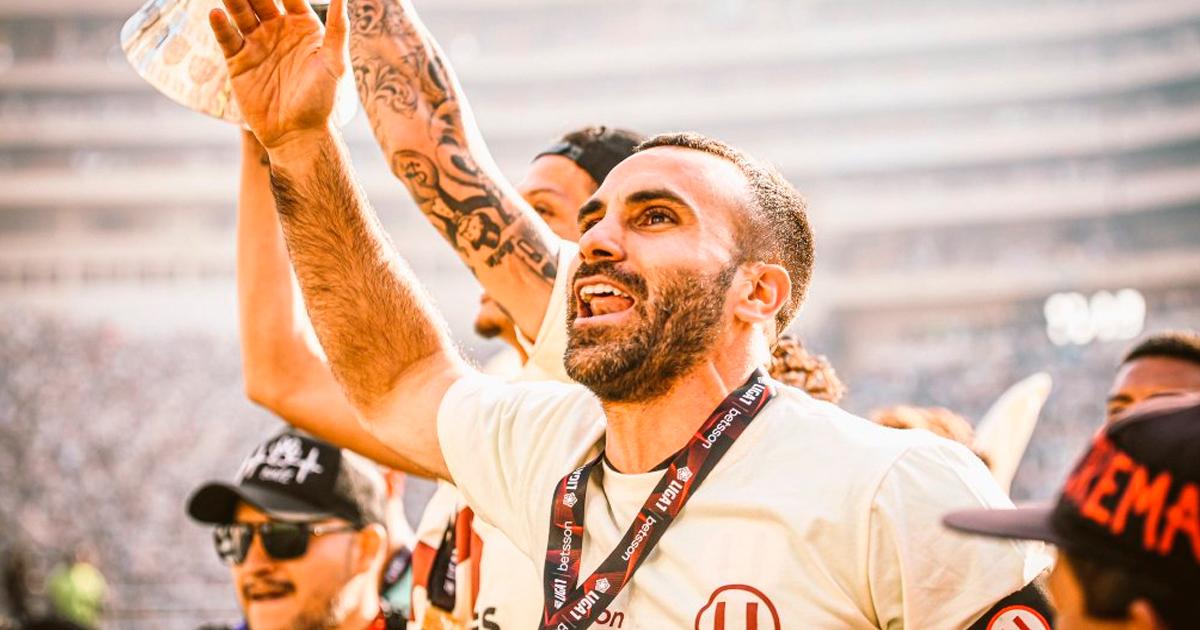 ¡Es Oficial! José Carvallo se despidió de Universitario con emotivo mensaje