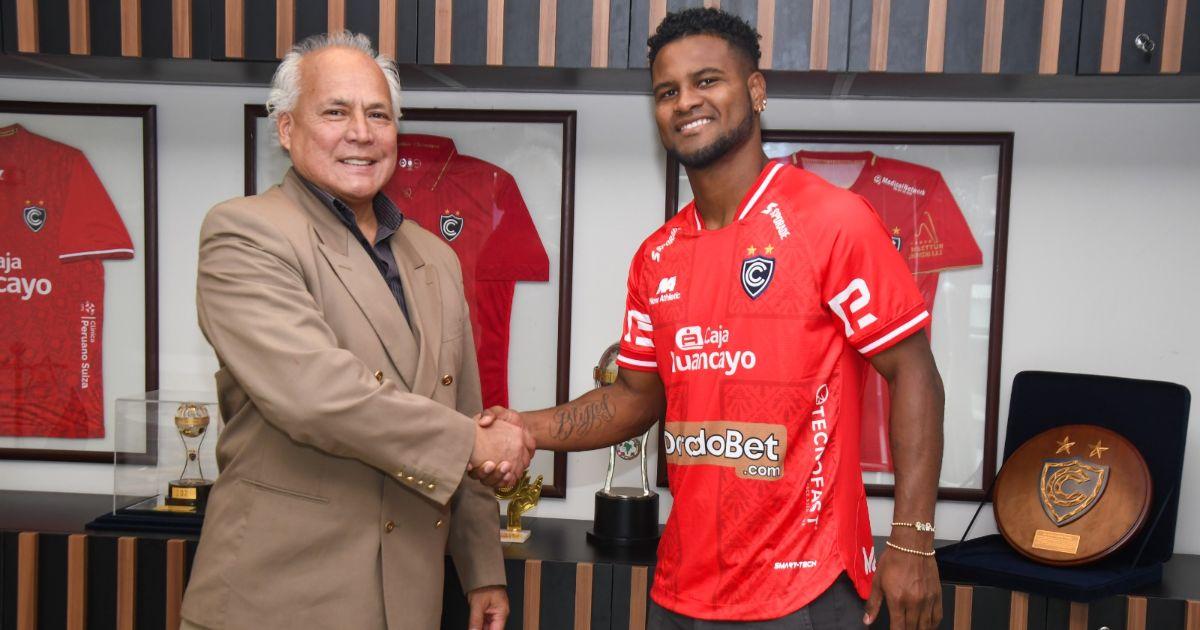 Cienciano oficializó la llegada de Aldair Rodríguez
