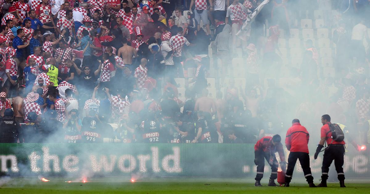 UEFA sancionó a Croacia por comportamiento racista y discriminatorio de sus hinchas