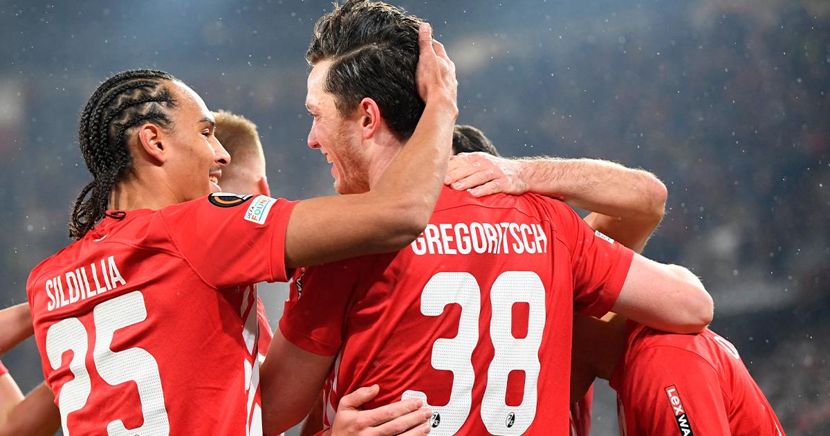 (VIDEO) Friburgo goleó a Olympiacos y aseguró avanzar de ronda en la Europa League