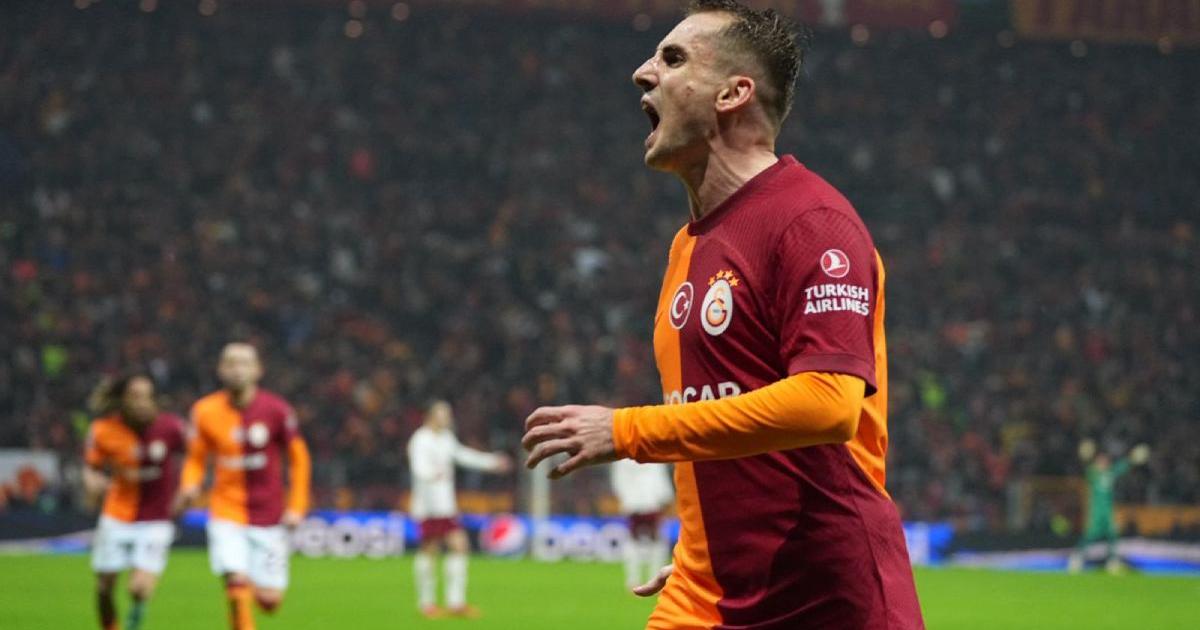 (VIDEO) Galatasaray y Manchester United igualaron a tres en Turquía