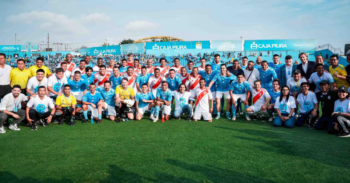 (VIDEO | FOTOS) Merecido homenaje: Carlos Lobatón se despidió del fútbol profesional en el Alberto Gallardo