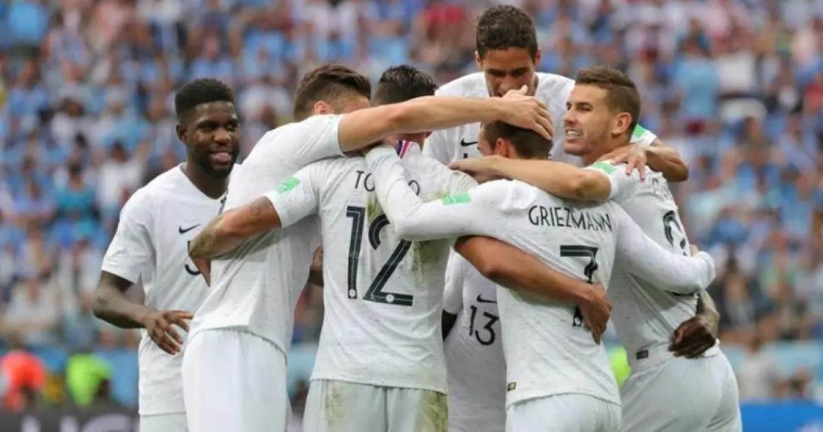 Francia empató con Grecia y culminó como líder del grupo B de las eliminatorias a la Euro