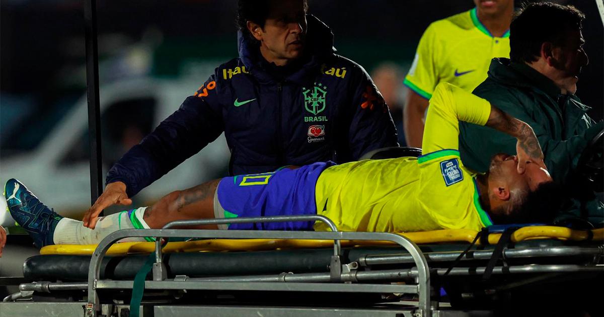 Neymar fue operado con éxito de su rodilla izquierda