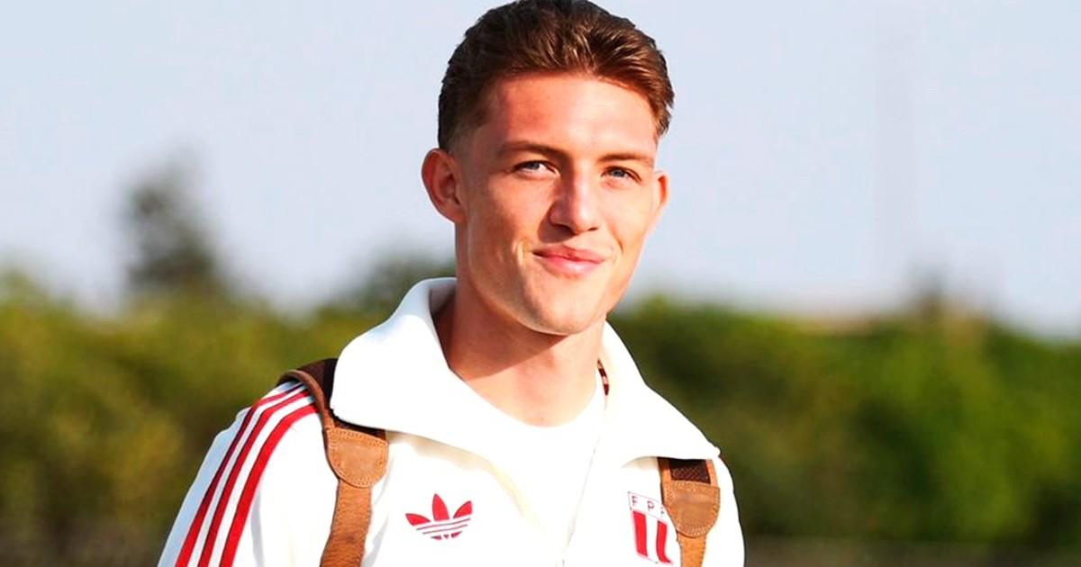 (VIDEO) Selección peruana partió rumbo a La Paz