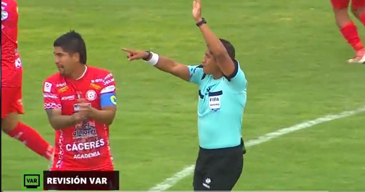 (VIDEO) VAR anuló por primera vez un gol en la Copa Perú