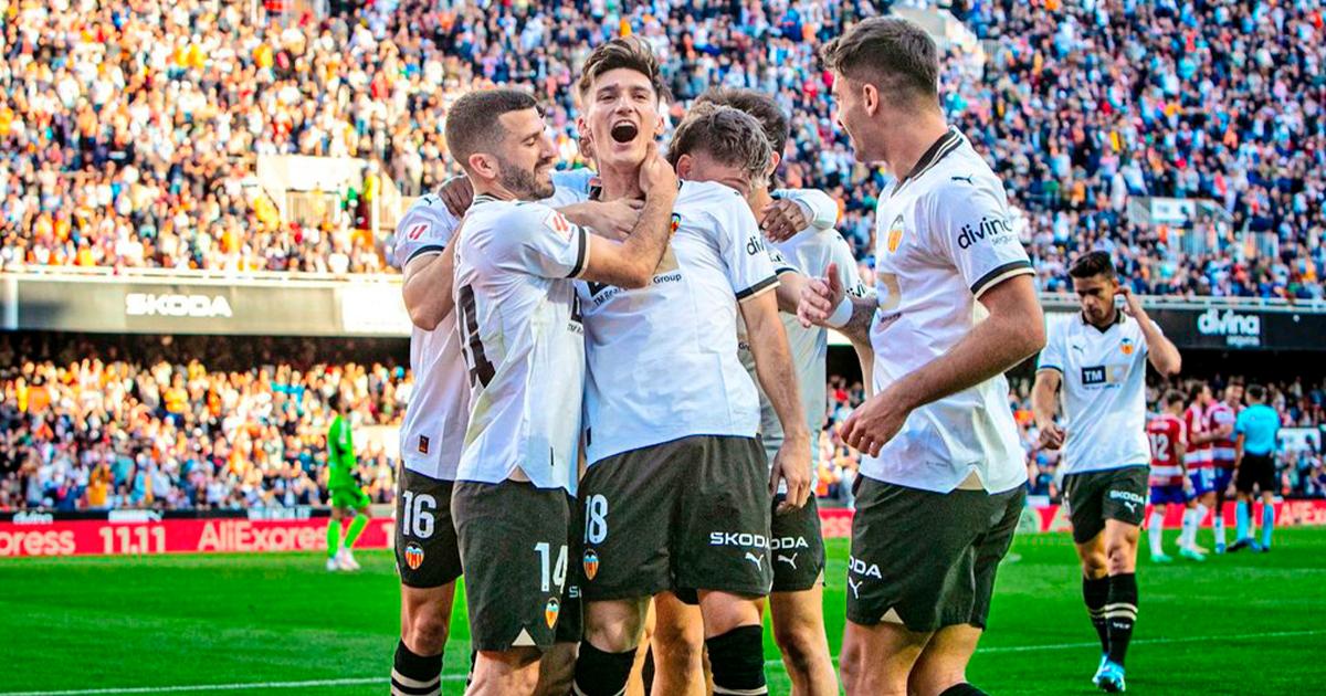 (VIDEO) Valencia venció a Granada en un partido con polémica