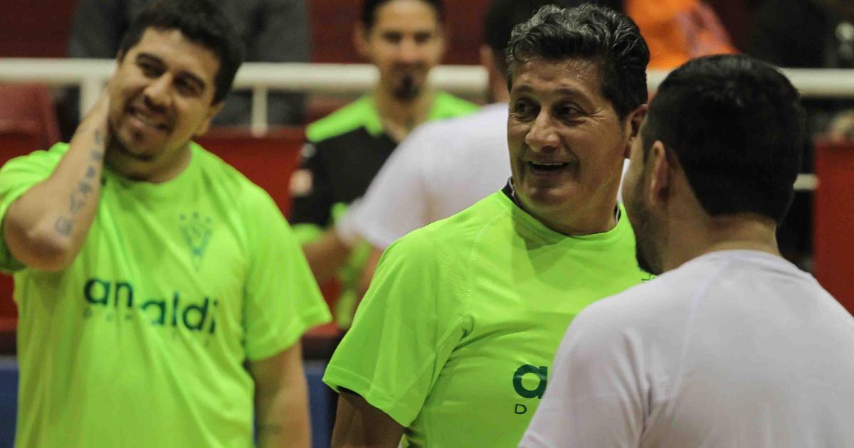 Letelier: "Es lógico que Gareca esté en lista para dirigir a Chile, pero tampoco es un DT barato"