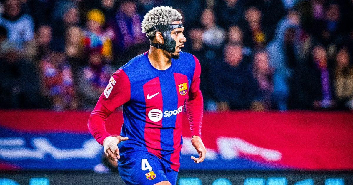 Araujo no viajará a amistoso en Estados Unidos por lesión