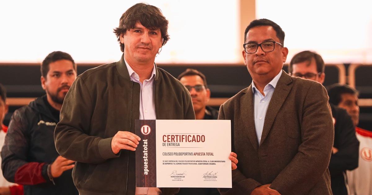 (FOTOS) Universitario inauguró Coliseo Polideportivo en el Lolo Fernández