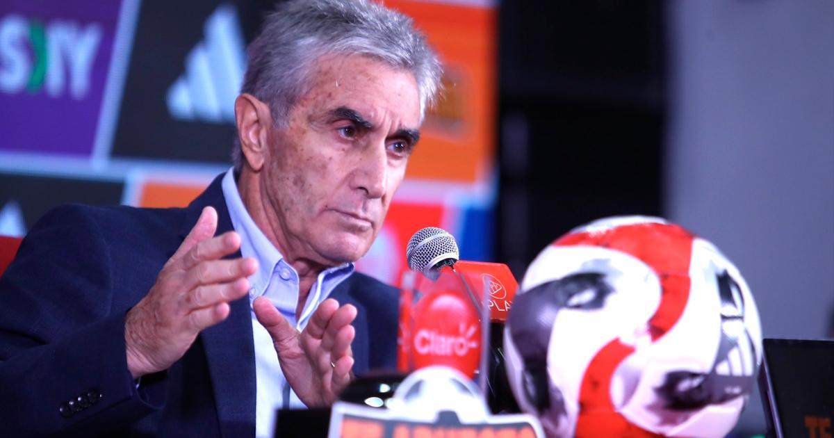 Oblitas: "Creo que Fossati es el técnico idóneo para momento crítico que vivimos"