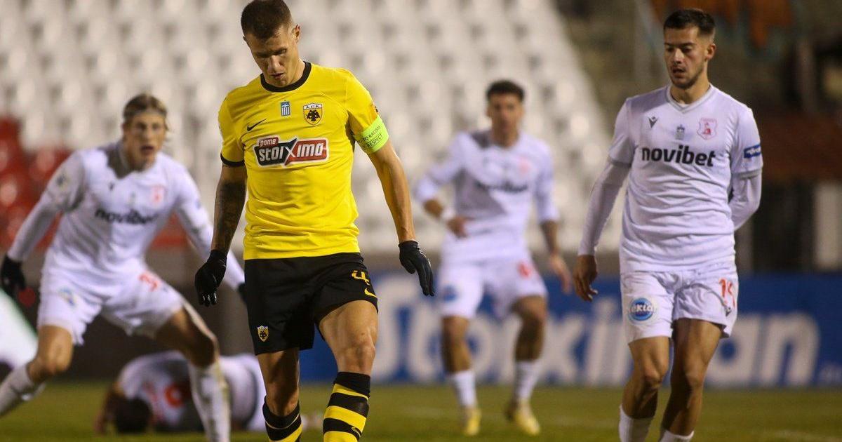 AEK, de Callens, volvió a ceder empate en Grecia