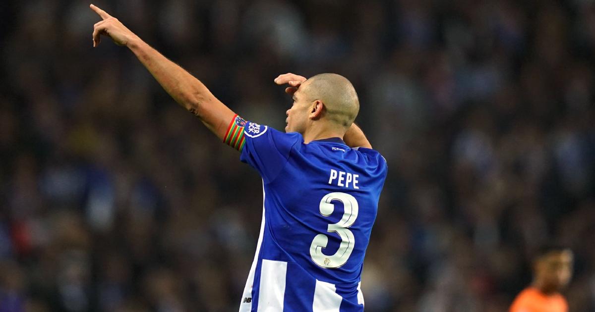 (VIDEO) Porto selló su pase a octavos de la Champions y Pepe rompió su propio récord