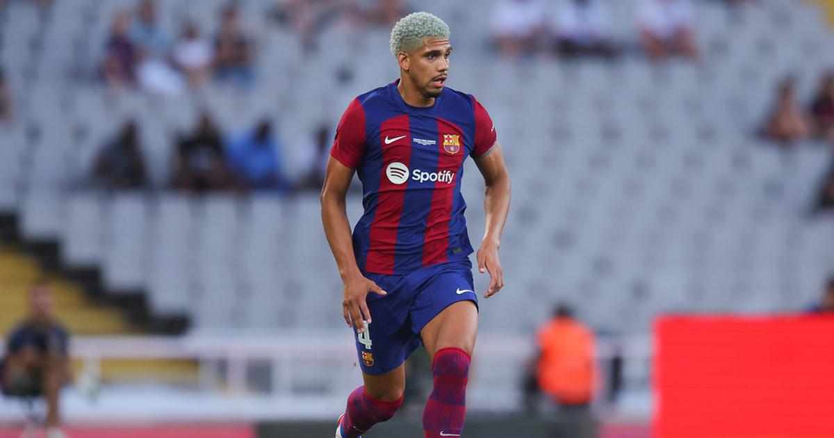 Por ahora no: Ronald Araújo frenó las intenciones del Bayern Múnich