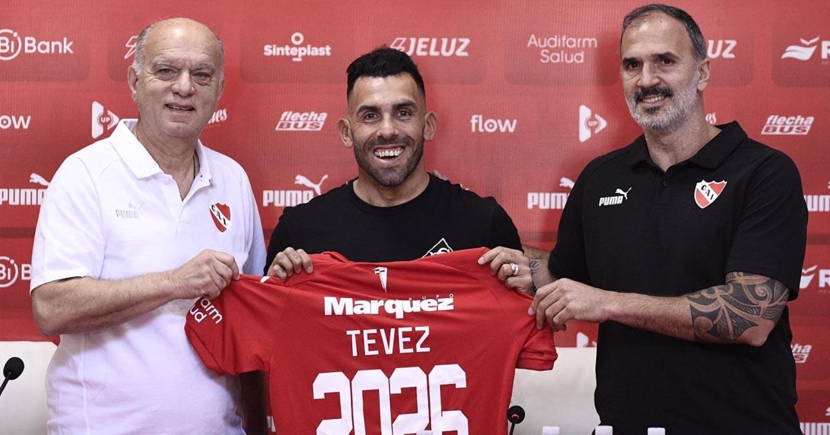 Tévez: "Por primera vez se va a ver mi mano como DT"