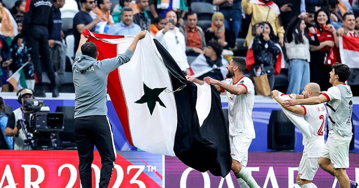 (VIDEO) Sabbag fue titular en triunfo de Siria y jugará octavos de Copa Asiática