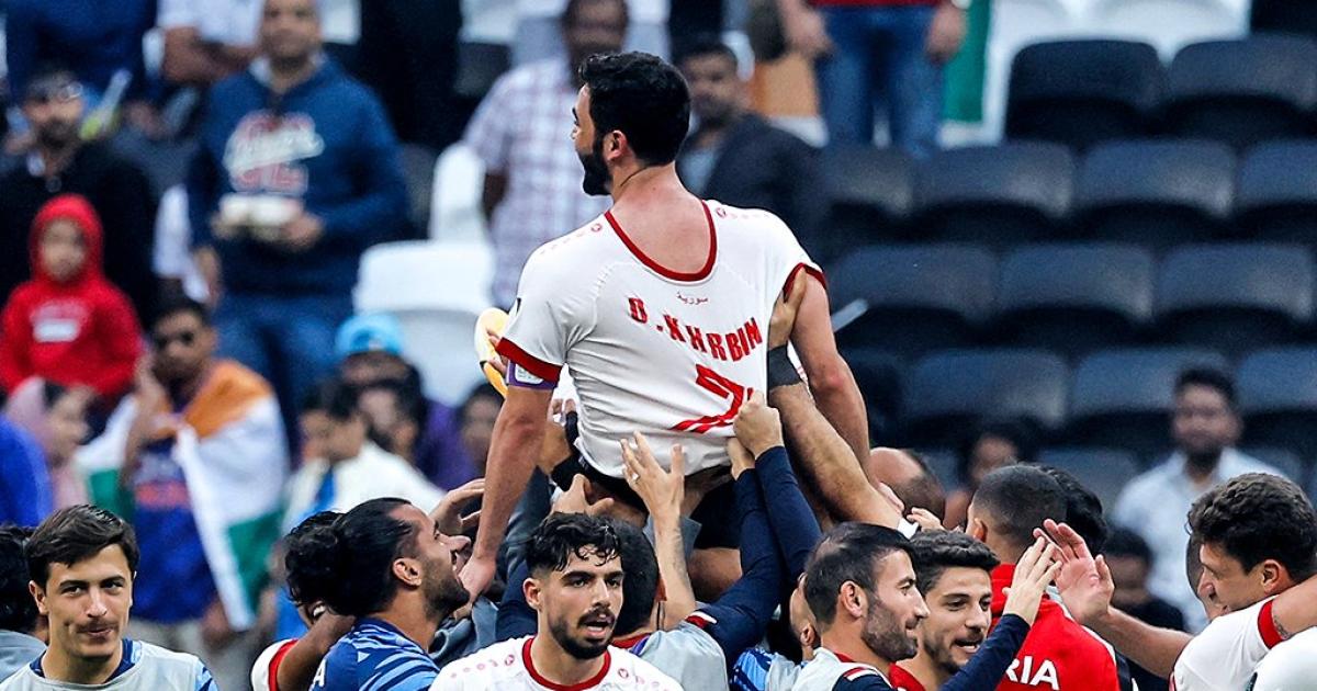 (VIDEO) Sabbag fue titular en triunfo de Siria y jugará octavos de Copa Asiática