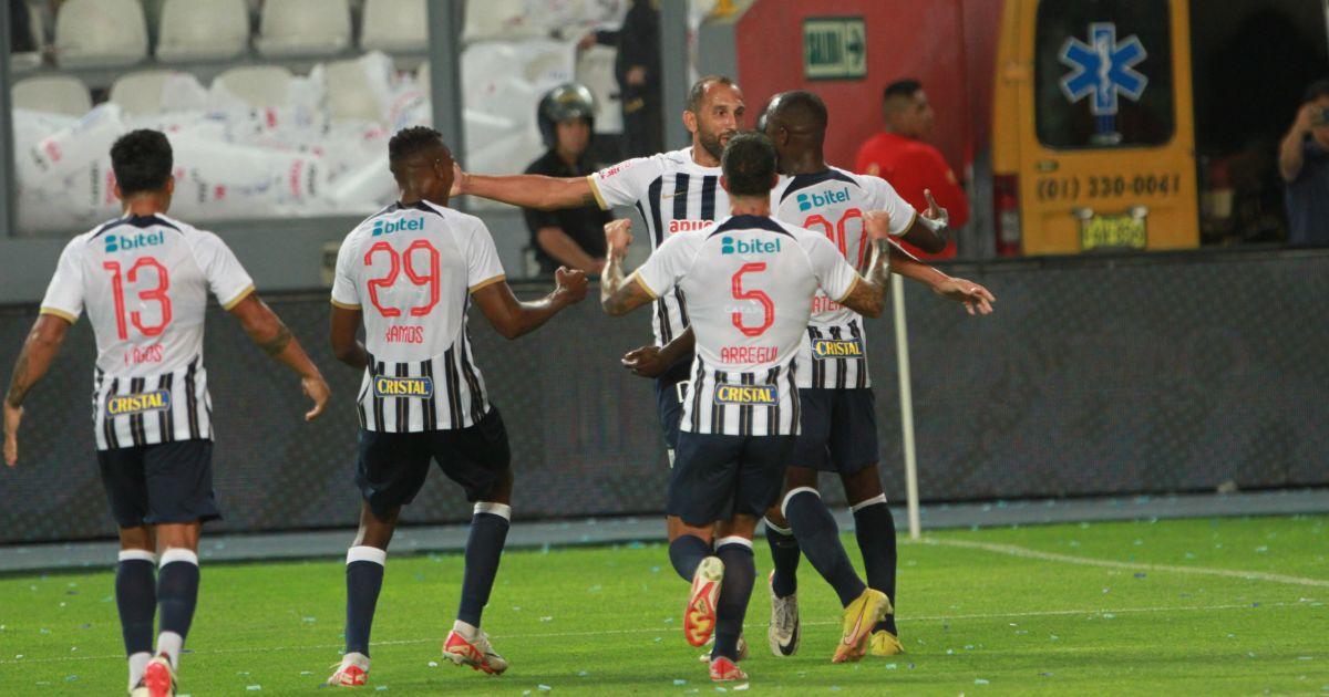(VIDEO | FOTOS) Alianza Lima venció por 2-0 a Once Caldas en la 'Noche Blanquiazul'