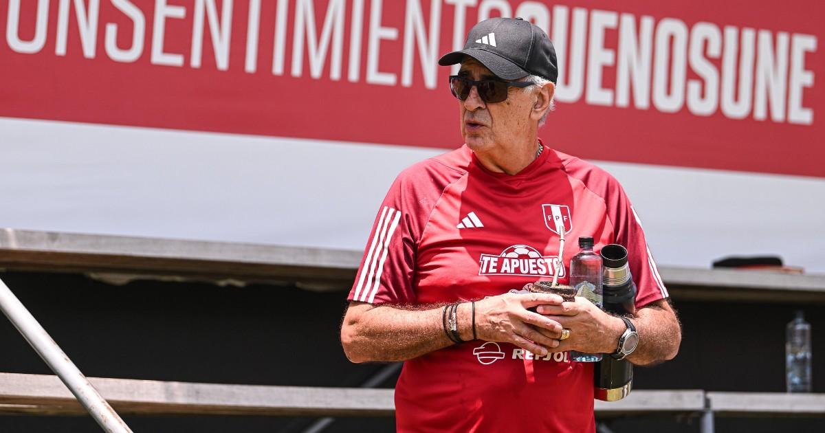 (VIDEO) Fossati: "A mí no me cambia nada que Cueva esté en una pichanga o en la playa"
